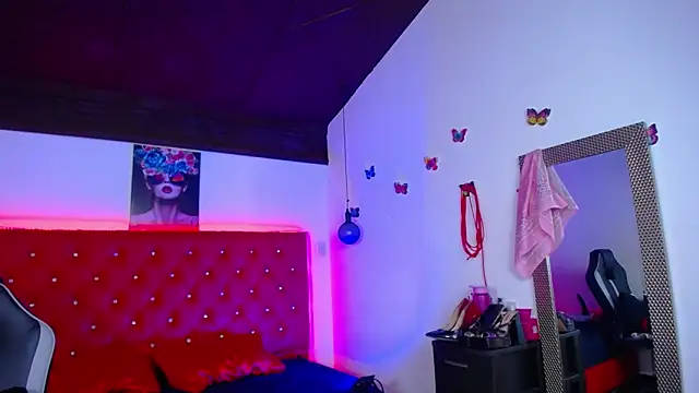 kriss sweetboobs10 online show from 7, 11, 2025