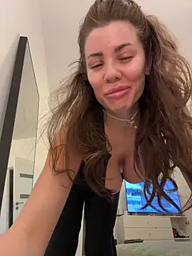 Snapshot of CelineReys chatting on 13, 2, 2026 CelineReys online show from 13, 2, 2026