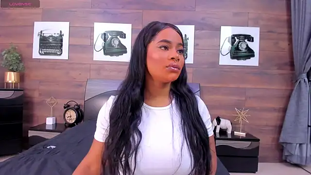 SammyDesire 10 online show from 13, 4, 2026