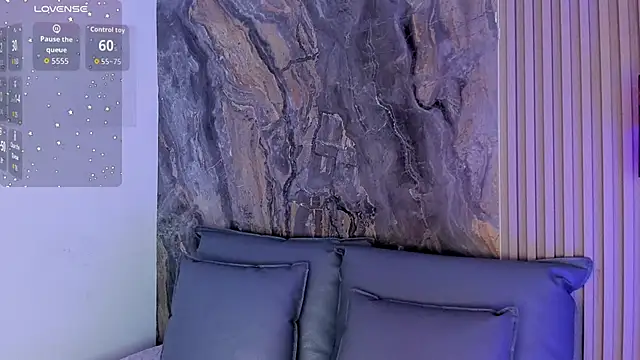 MiaScott5 online show from 19, 9, 2025