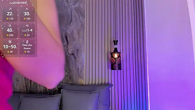 MiaScott5 online show from 10, 9, 2025