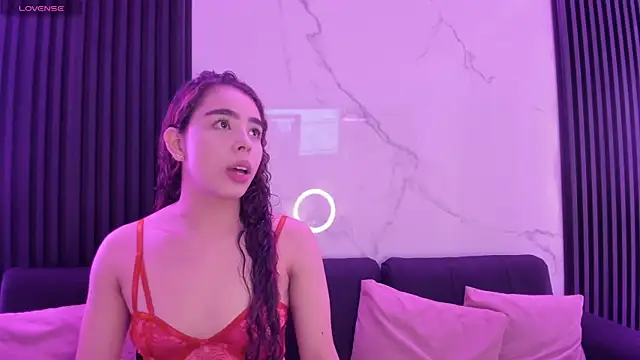 MiaScott5 online show from 23, 10, 2025