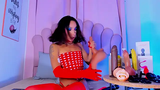 Snapshot of NicoleMadrird chatting on 4, 7, 2026 NicoleMadrird online show from 4, 7, 2026