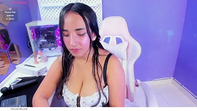 Alice 26  online show from 14, 11, 2025