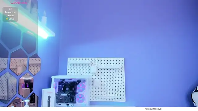 Alice 26  online show from 11, 11, 2025