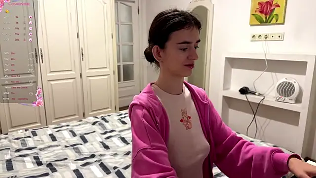 TwinTemptations online show from 6, 10, 2025