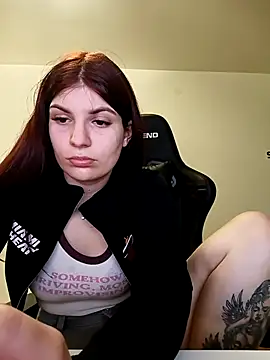 MeCherryy online show from 5, 4, 2026