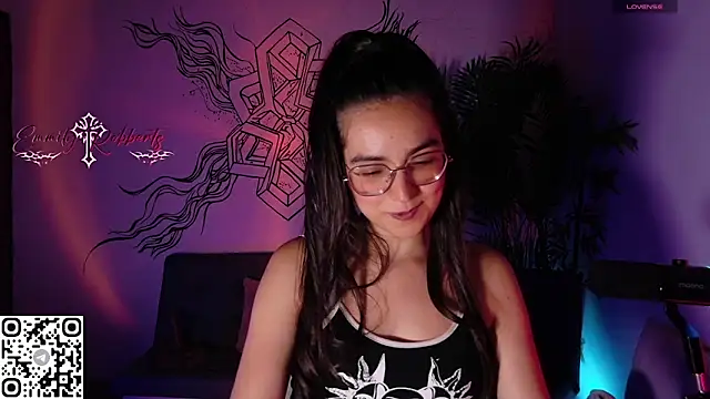 Emmi Roberts online show from 19, 5, 2026