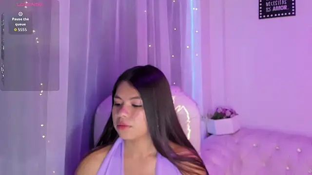 Pretty Johnson  online show from 7, 11, 2025