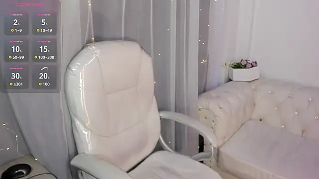 Pretty Johnson  online show from 6, 11, 2025