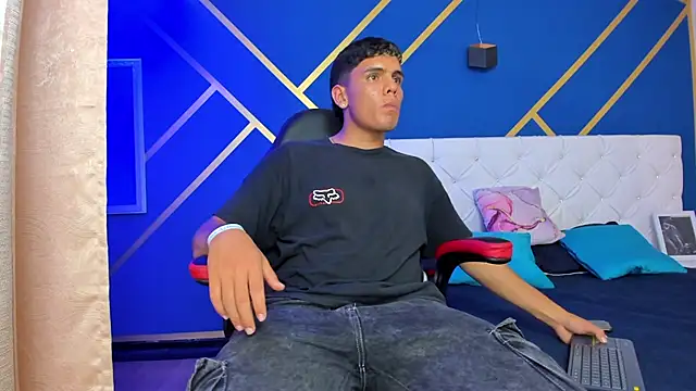 Snapshot of Alex_Coxx chatting on 15, 3, 2025 Alex Coxx online show from 15, 3, 2025