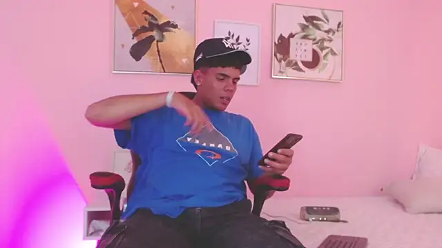 Snapshot of Alex_Coxx chatting on 13, 3, 2025 Alex Coxx online show from 13, 3, 2025