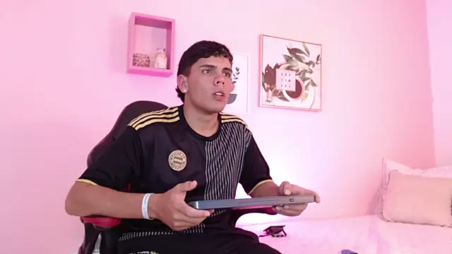 Snapshot of Alex_Coxx chatting on 21, 3, 2025 Alex Coxx online show from 21, 3, 2025