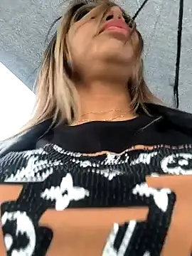 Alyssa 76 online show from 6, 3, 2026