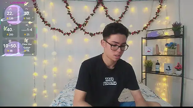 Snapshot of Danny-Swift13 chatting on 14, 3, 2025 Danny-Swift13 online show from 14, 3, 2025