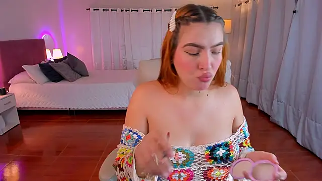 karla hill 28 online show from 21, 10, 2025