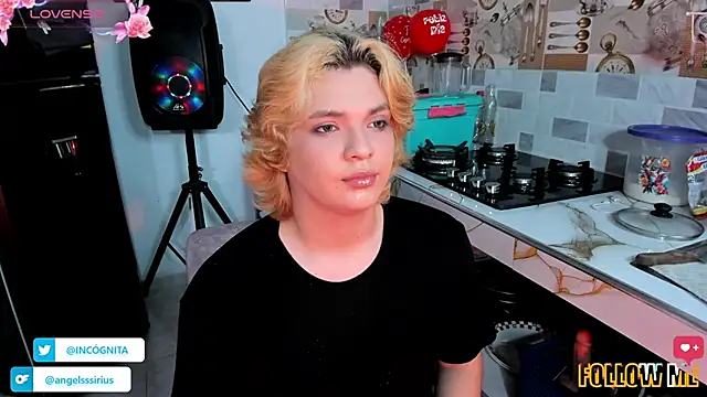 Snapshot of adam_angelssss chatting on 18, 11, 2025 adam angelssss online show from 18, 11, 2025