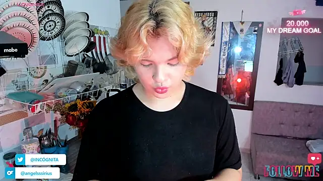 Snapshot of adam_angelssss chatting on 3, 11, 2025 adam angelssss online show from 3, 11, 2025