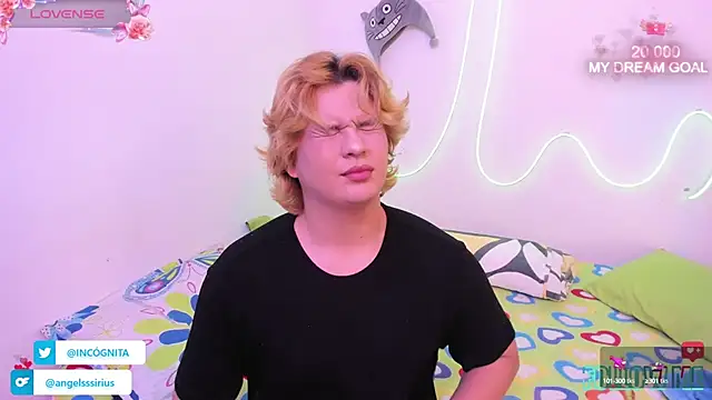 Snapshot of adam_angelssss chatting on 11, 9, 2025 adam angelssss online show from 11, 9, 2025