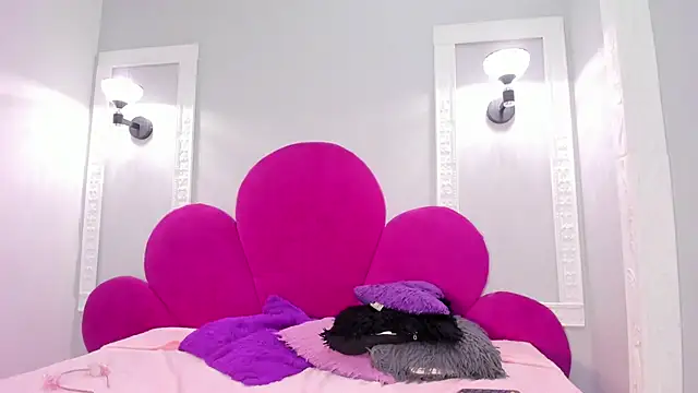 Snapshot of chanel_lyn chatting on 16, 3, 2025 chanel lyn online show from 16, 3, 2025