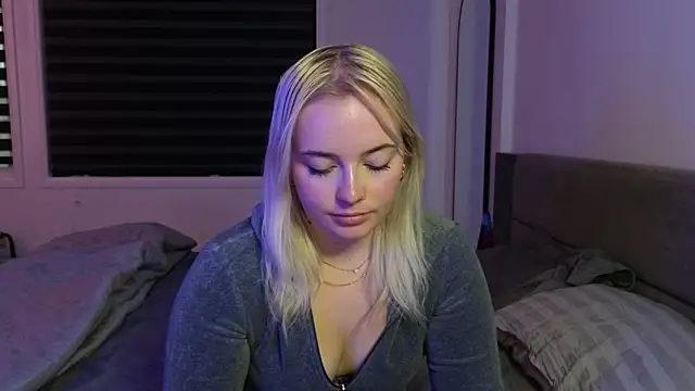 margot robbie7 online show from 9, 10, 2025