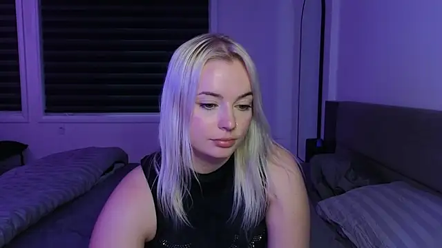 margot robbie7 online show from 7, 10, 2025