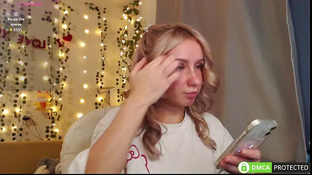 Snapshot of Mia__Kitty chatting on 26, 9, 2025 Mia Kitty online show from 26, 9, 2025