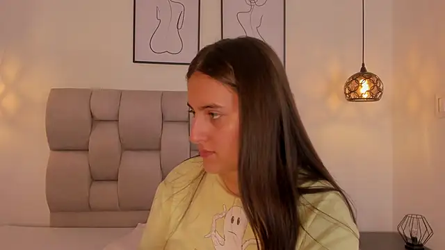 Hanna Evans   online show from 22, 9, 2025