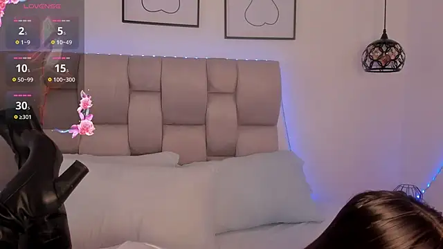 Snapshot of Hanna_Evans__ chatting on 10, 2, 2026 Hanna Evans online show from 10, 2, 2026