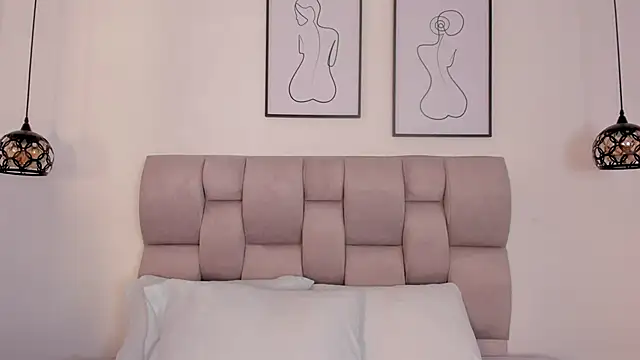 Hanna Evans   online show from 13, 4, 2026