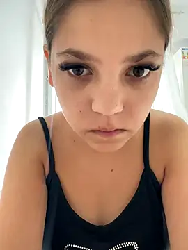 18teengirl3 online show from 13, 9, 2025