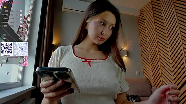 nerenuu  online show from 26, 9, 2025