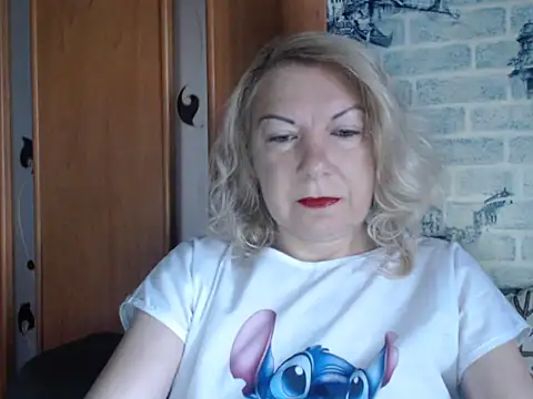 Lillia Ray online show from 28, 5, 2026