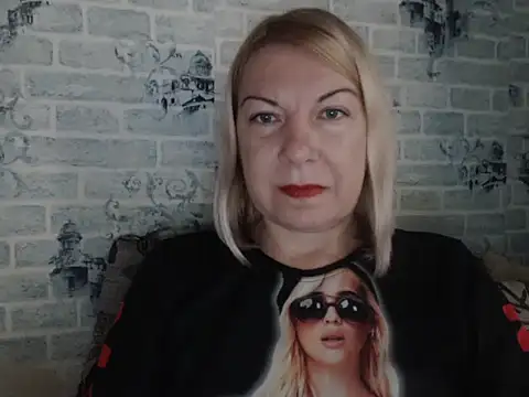 Lillia Ray online show from 9, 11, 2025