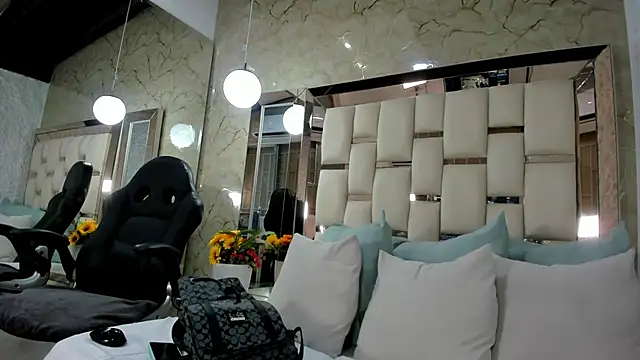 Snapshot of keylamillerr chatting on 12, 11, 2025 keylamillerr online show from 12, 11, 2025