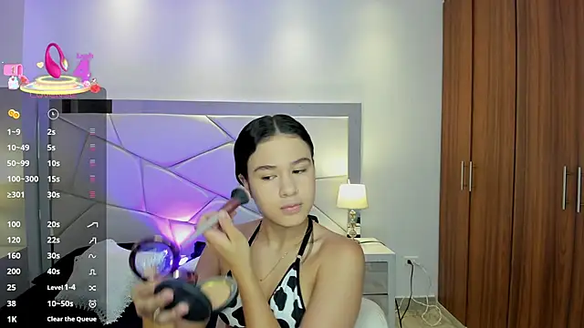 Danaa Rouse online show from 10, 9, 2025