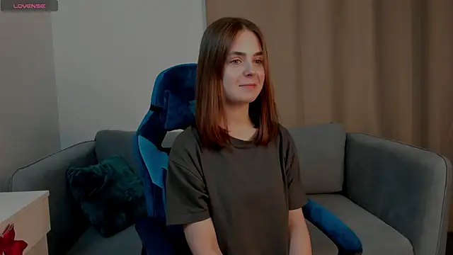 Velvetmimic  online show from 15, 3, 2025