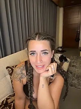 DarkVelvet online show from 15, 4, 2026