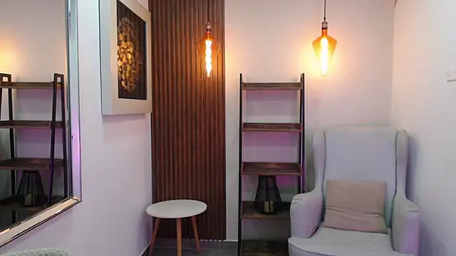 Coral Lise online show from 13, 11, 2025