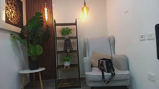 Coral Lise online show from 24, 9, 2025