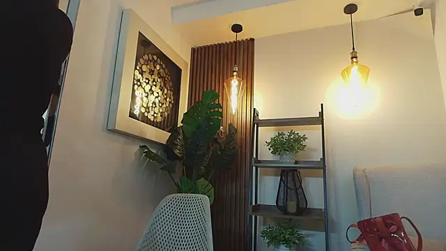 Coral Lise online show from 27, 9, 2025