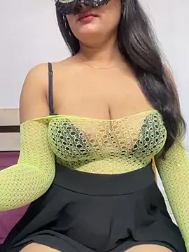 Snapshot of jhanvi_boo chatting on 11, 6, 2026 jhanvi boo online show from 11, 6, 2026