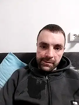 MaksDzubaV online show from 2, 4, 2026