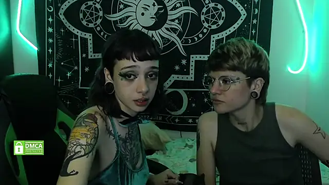 lovelockedlips online show from 18, 3, 2025