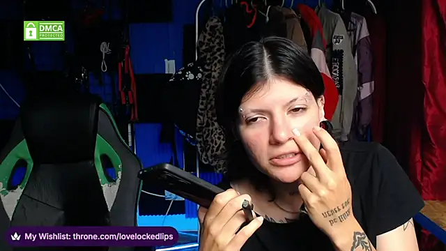 lovelockedlips online show from 9, 6, 2026
