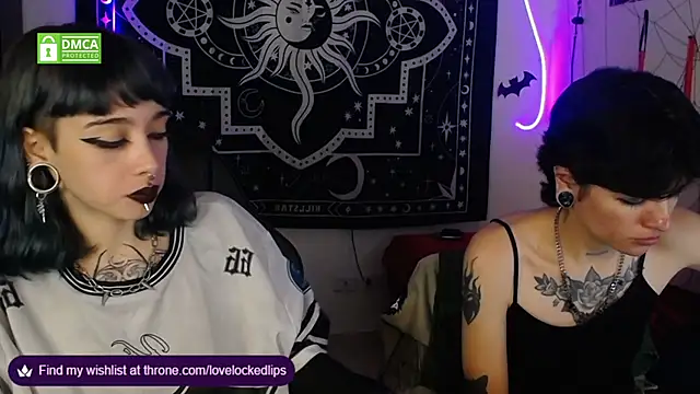 lovelockedlips online show from 11, 11, 2025