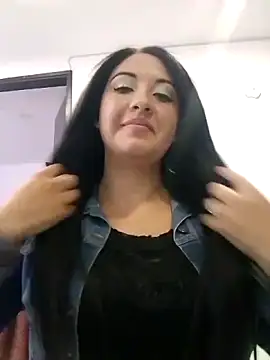 Snapshot of melisamoon_ chatting on 6, 4, 2026 melisamoon online show from 6, 4, 2026