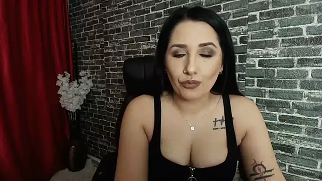 missdyaa online show from 7, 10, 2025