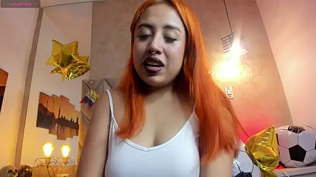 Snapshot of kailinmoonx chatting on 4, 7, 2026 kailinmoonx online show from 4, 7, 2026