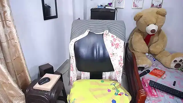 Lia Liaa online show from 20, 9, 2025